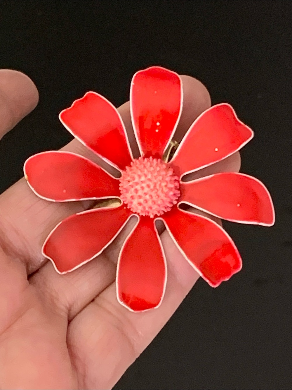 Vintage Enamel Daisy Flower Brooch Pin - Picture 4 of 8